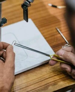 Loon D-Loop Squizeer Tweezer -Fishing Specialty Store Loon D Loop Squizeer Tweezer F1004 dealerweb cms 5bdc595f 43c8 4ca4 b2bc 6899fbf3d9a0