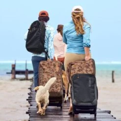 Orvis Trekkage LT Adventure 40L Roller Bag Black -Fishing Specialty Store Orvis Trekkage LT Adventure 40L Roller Bag Black 3E0M1040 spring23 5 1716