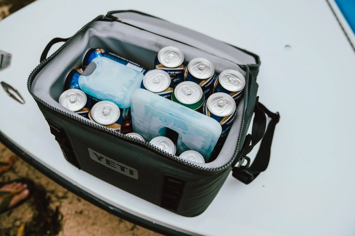 YETI Ice 2Lb Ice Pack 5 YETI Ice 2Lb Ice Pack - Image 3