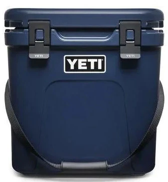 YETI Roadie 24 Cool Box Navy 3 YETI Roadie 24 Cool Box Navy
